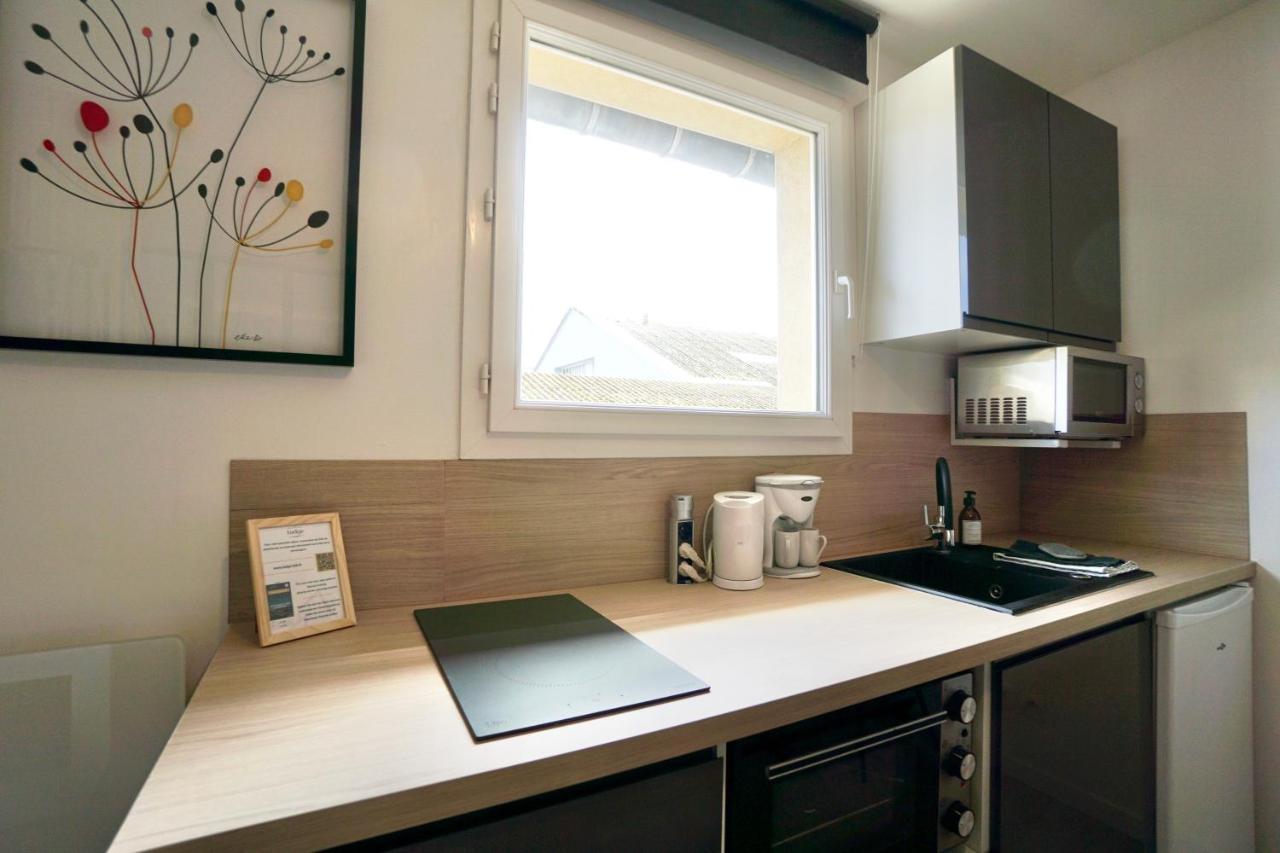 L'Arty Apartment Лориан Екстериор снимка
