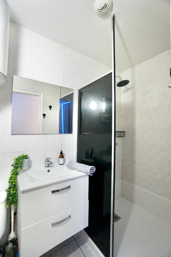 L'Arty Apartment Лориан Екстериор снимка