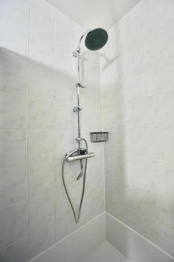 L'Arty Apartment Лориан Екстериор снимка