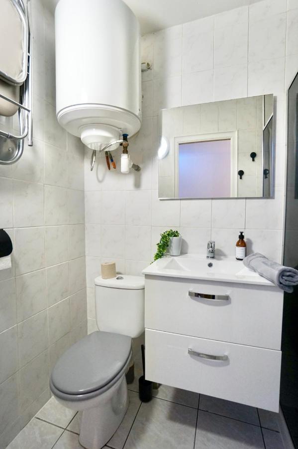 L'Arty Apartment Лориан Екстериор снимка